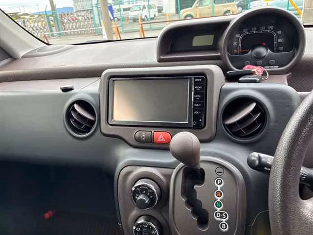 TOYOTA SPADE