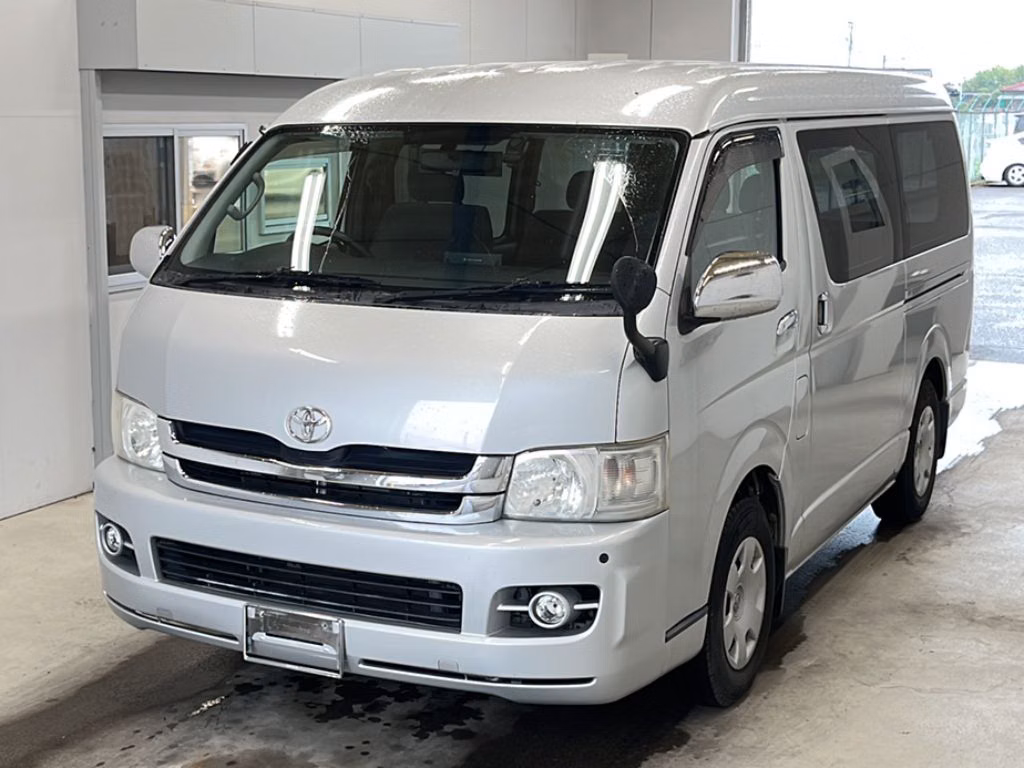 TOYOTA REGIUS ACE