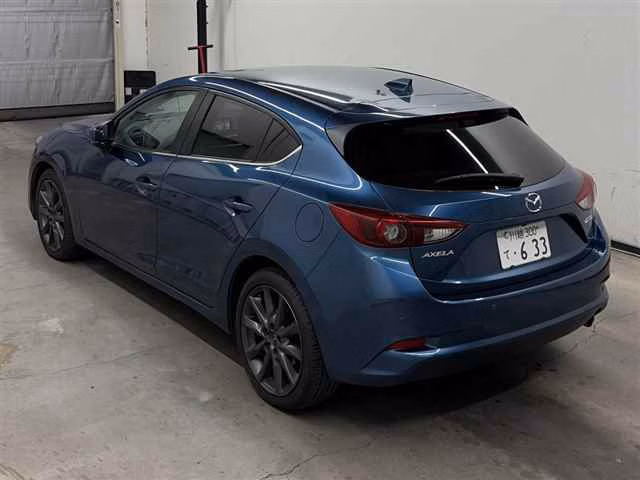 MAZDA AXELA