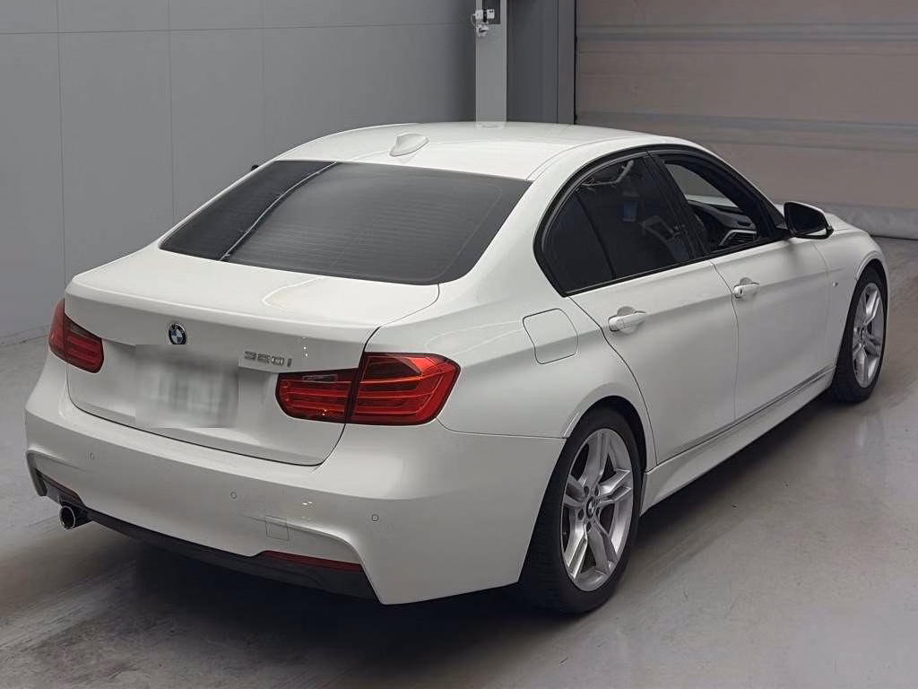 BMW 3-SERIES