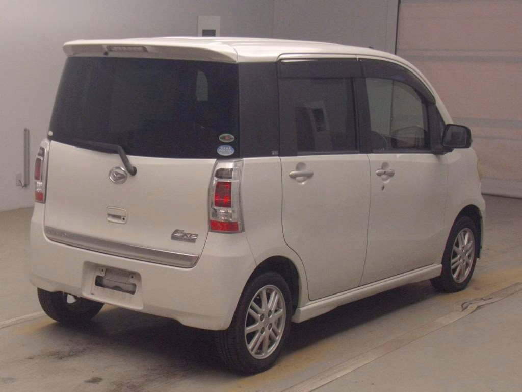 DAIHATSU TANTO EXE