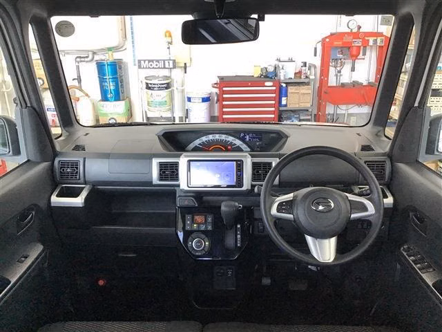 DAIHATSU WAKE