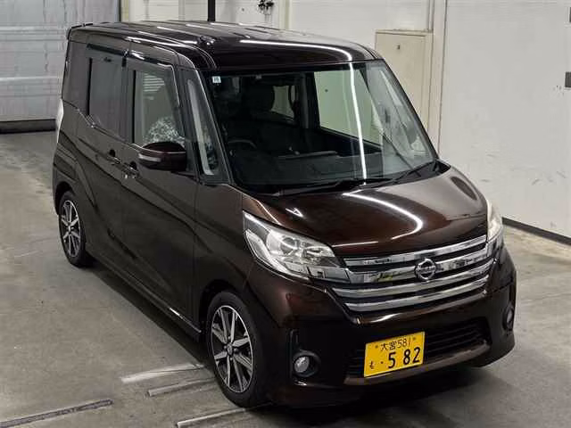 NISSAN DAYZ ROOX