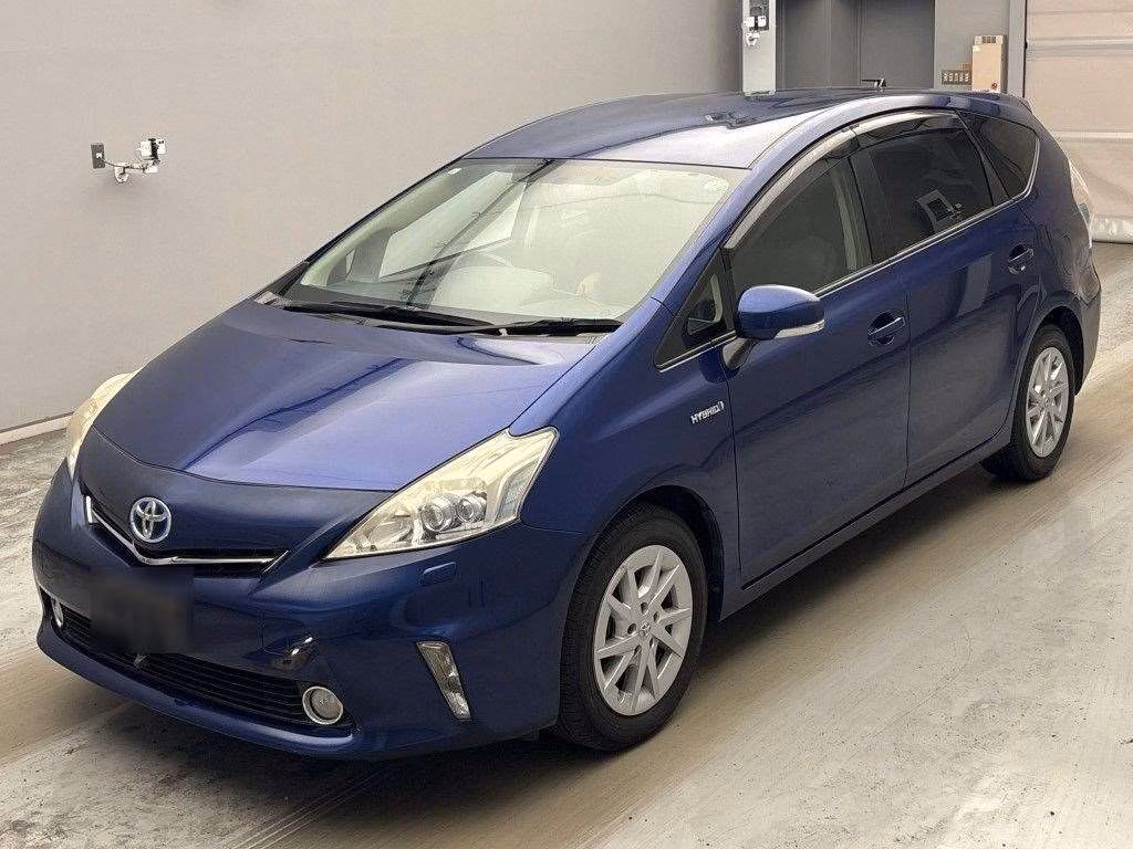 TOYOTA PRIUS ALPHA