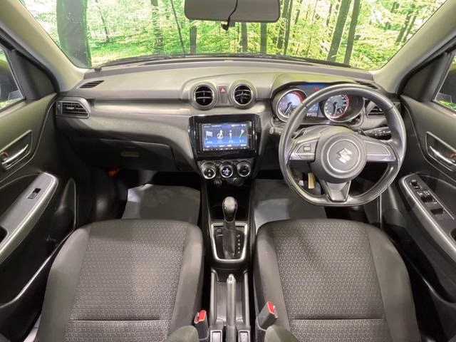 SUZUKI SWIFT