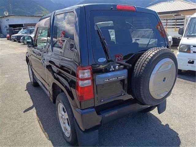 MITSUBISHI PAJERO MINI
