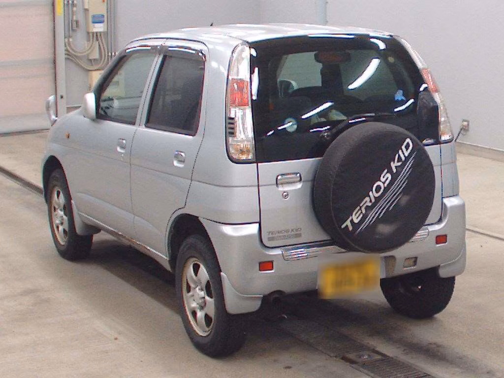 DAIHATSU TERIOS KID