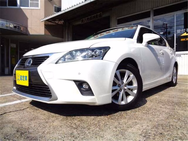 Lexus CT200h
