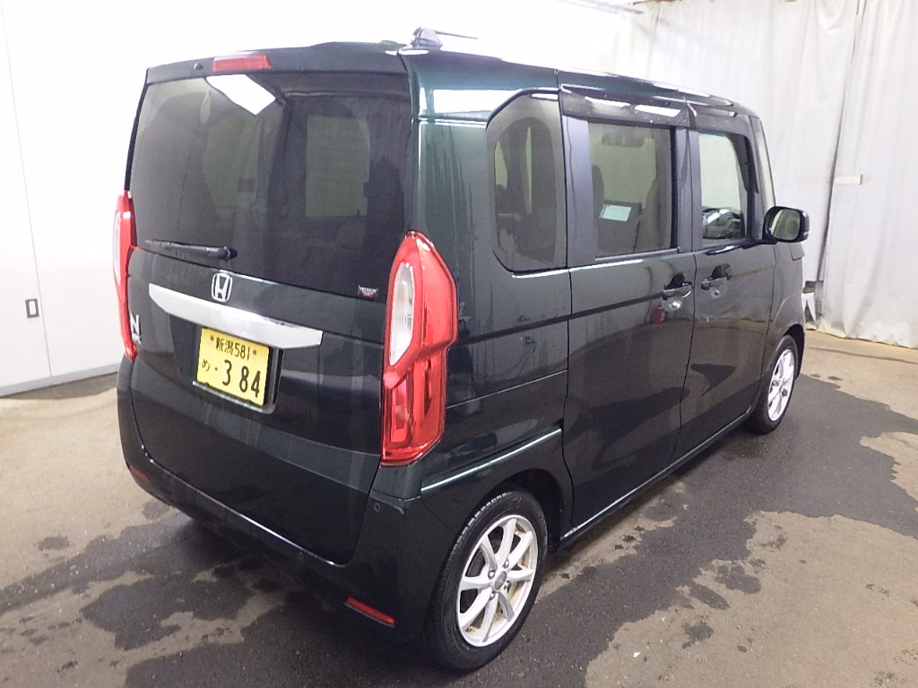 HONDA N-BOX