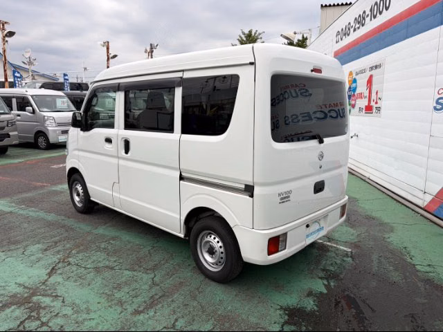 NISSAN NV100 CLIPPER