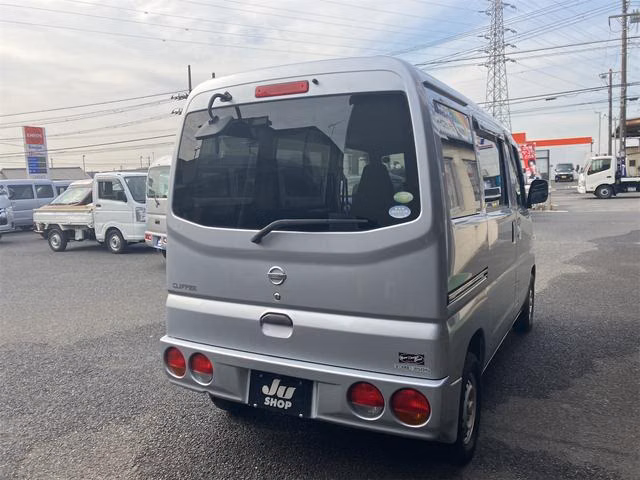 NISSAN CLIPPER