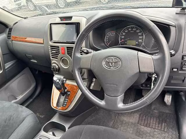 TOYOTA RUSH