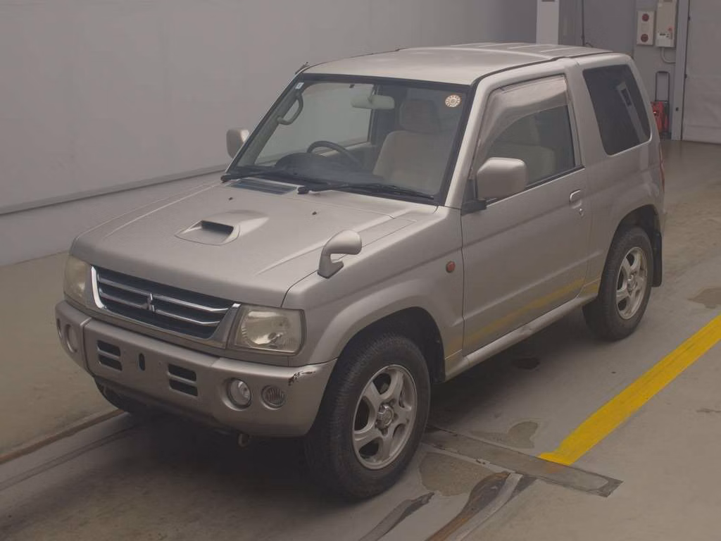 MITSUBISHI PAJERO MINI