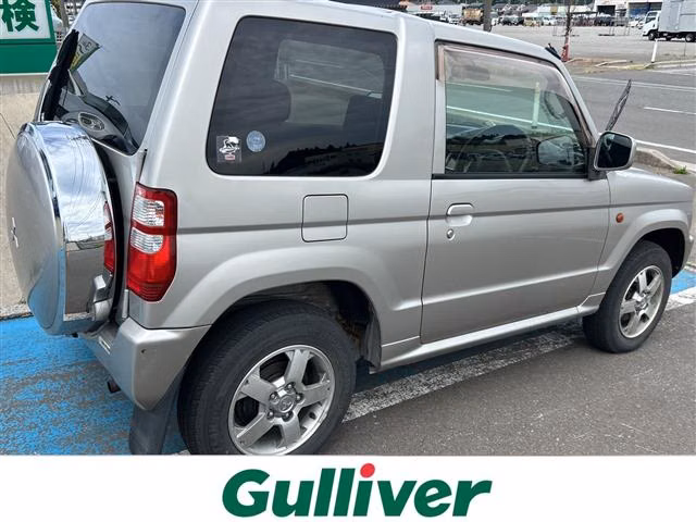 MITSUBISHI PAJERO MINI