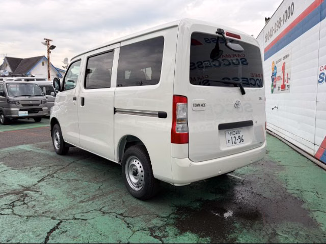 TOYOTA TOWN ACE