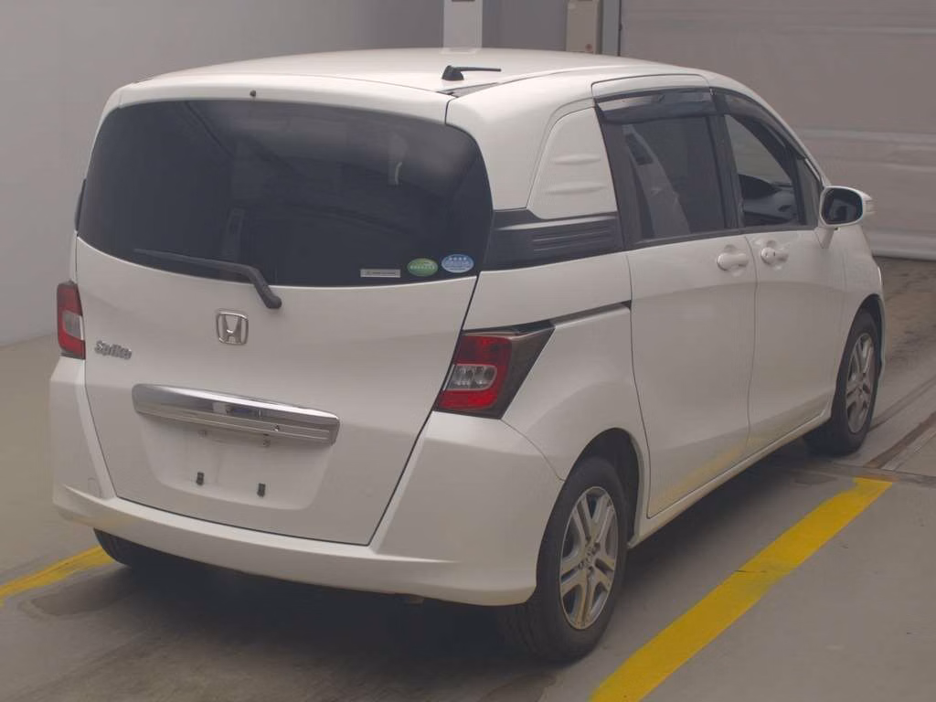 HONDA FREED SPIKE