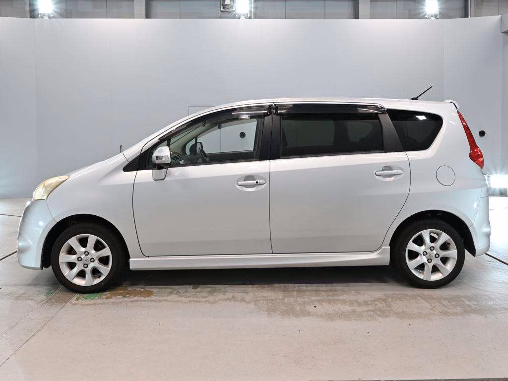 TOYOTA PASSO SETTE