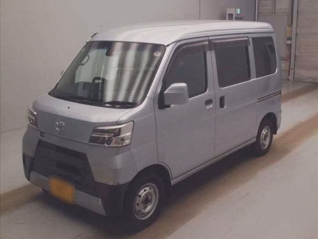 TOYOTA PIXIS VAN
