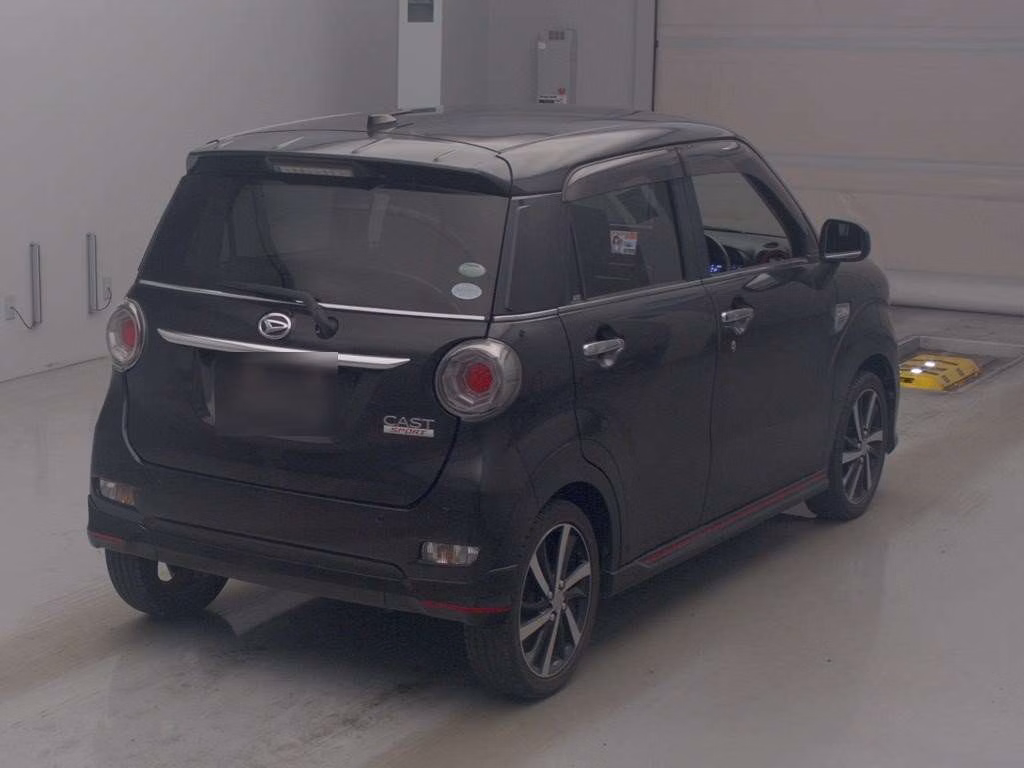 DAIHATSU CAST