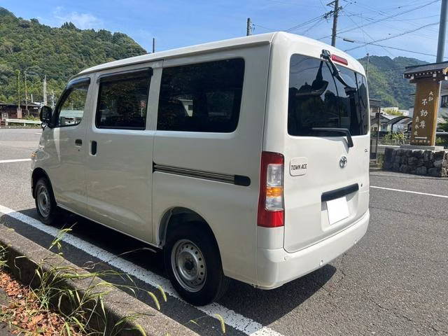TOYOTA TOWN ACE