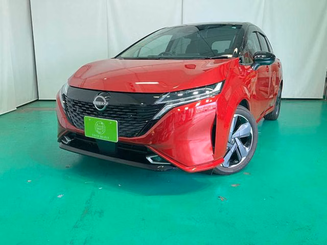 Nissan Aura