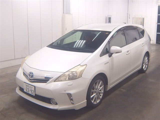 TOYOTA PRIUS ALPHA