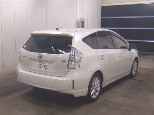 TOYOTA PRIUS ALPHA