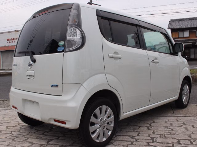 NISSAN MOCO