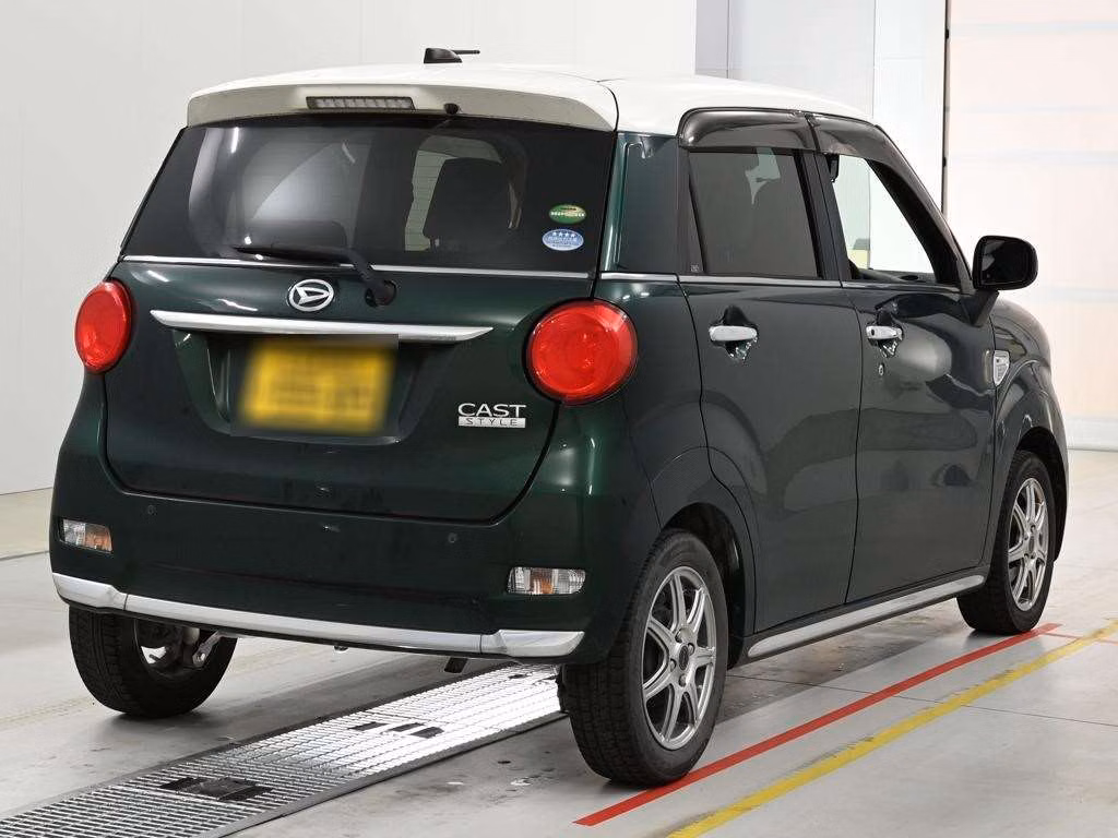 DAIHATSU CAST