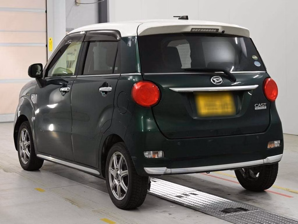 DAIHATSU CAST