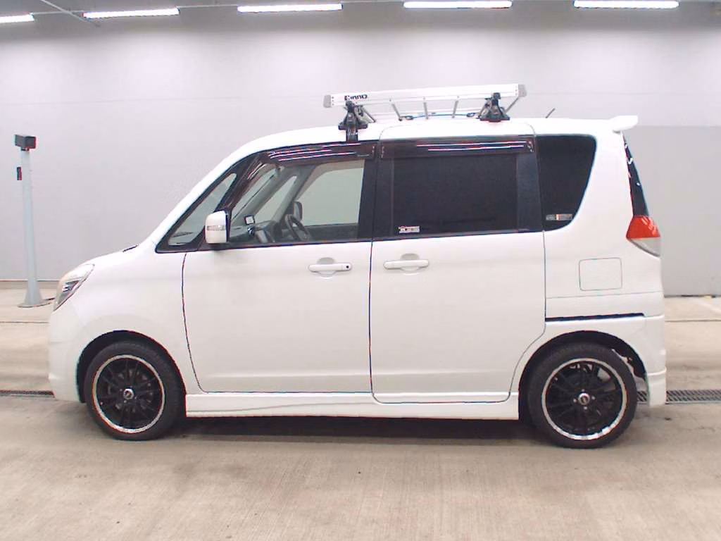 MITSUBISHI DELICA D:2