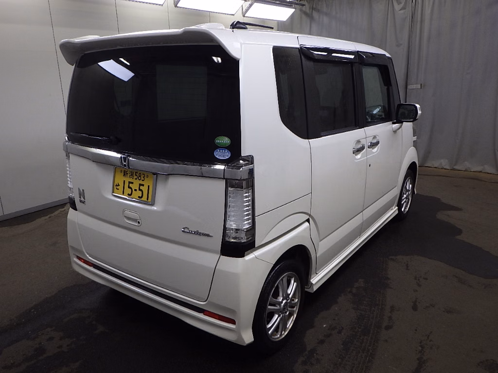 HONDA N-BOX