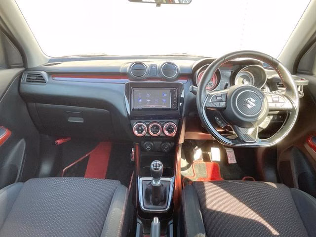 SUZUKI SWIFT