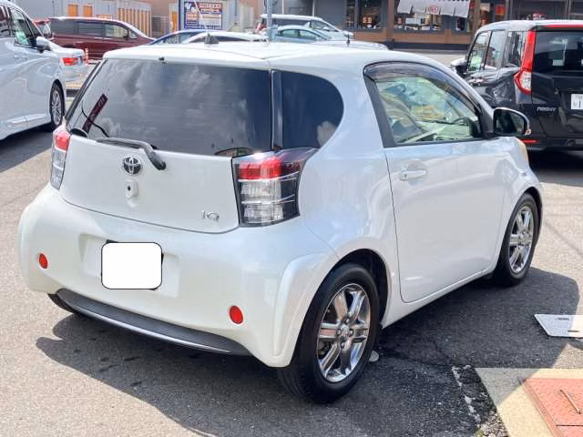 TOYOTA IQ