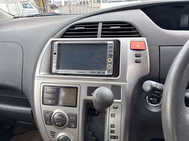TOYOTA RACTIS