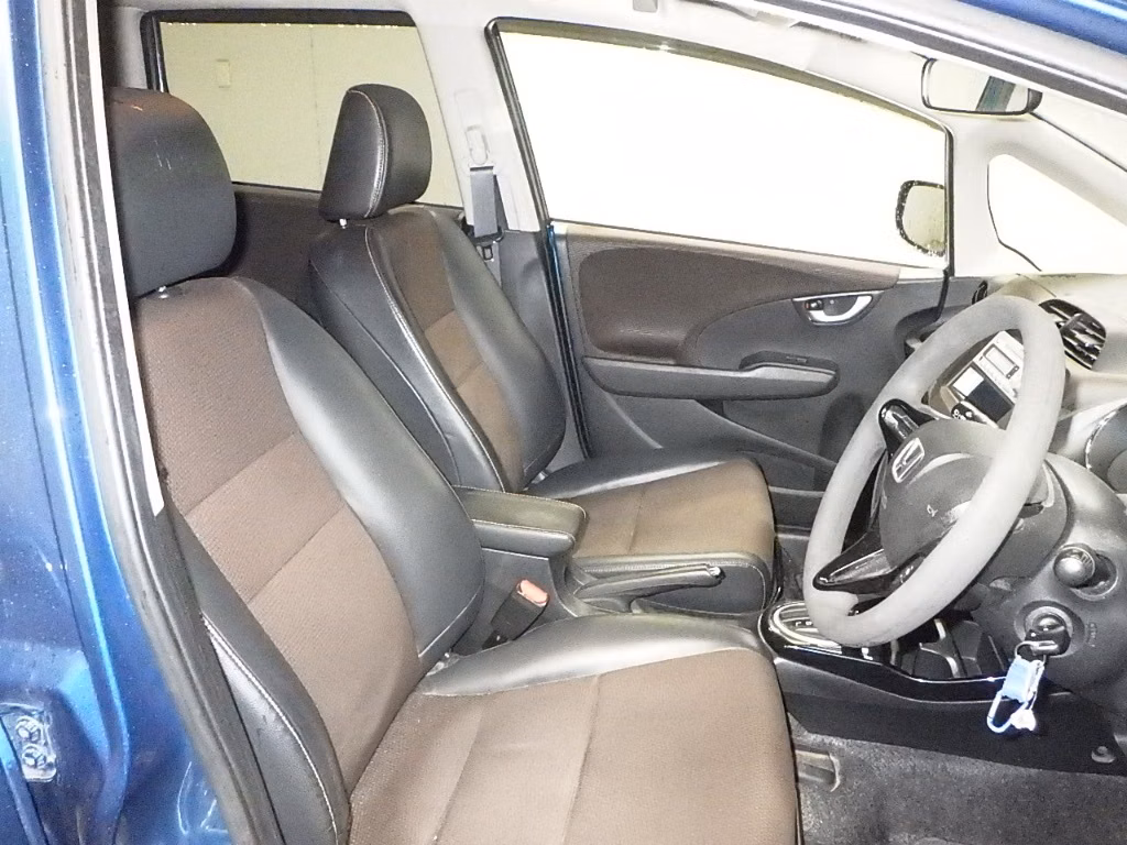 HONDA FIT SHUTTLE
