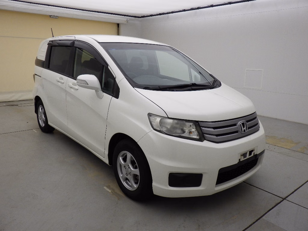 HONDA FREED SPIKE
