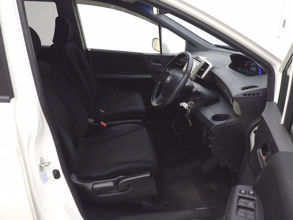 HONDA FREED SPIKE