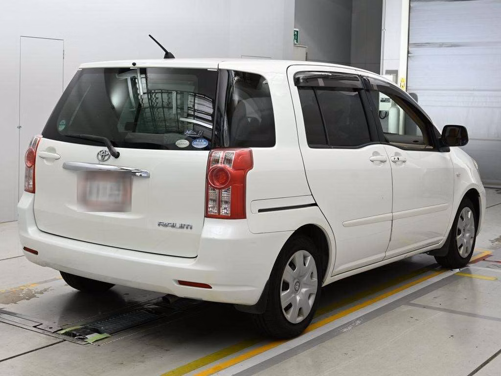 TOYOTA RAUM