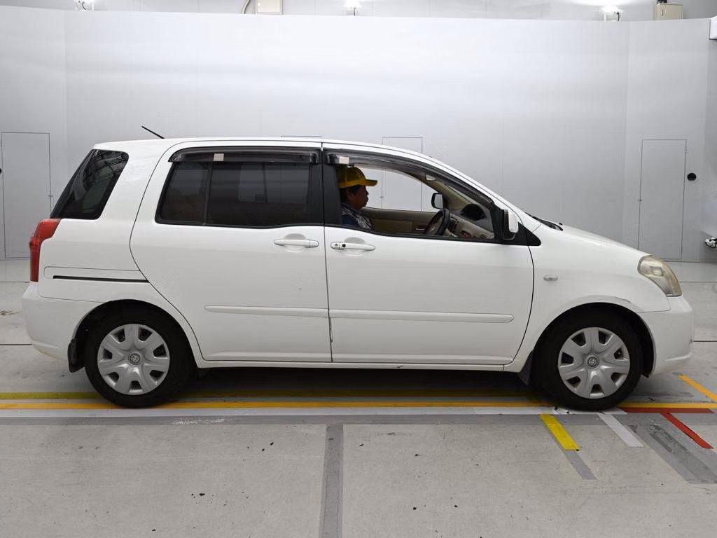 TOYOTA RAUM
