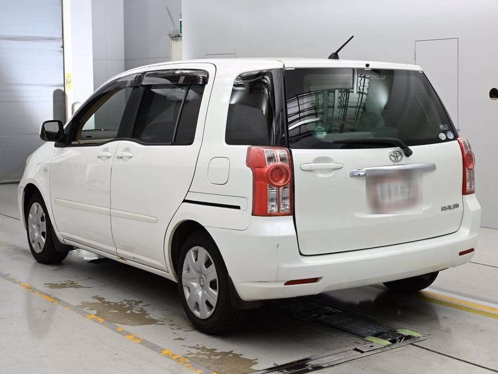 TOYOTA RAUM