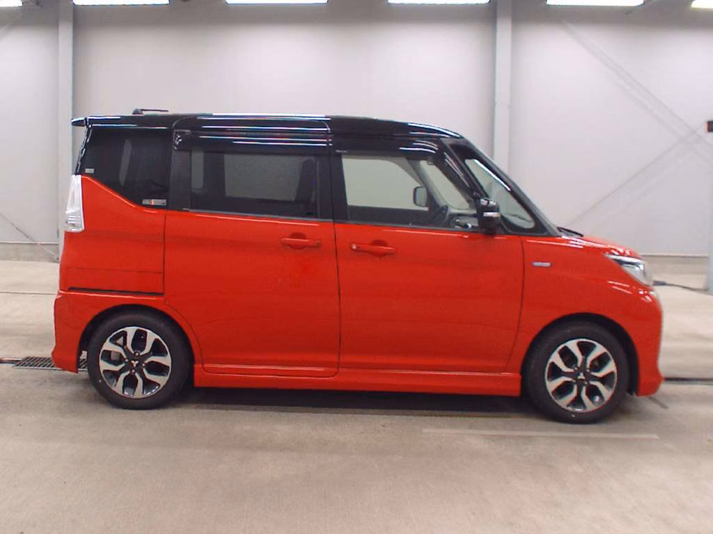 MITSUBISHI DELICA D:2