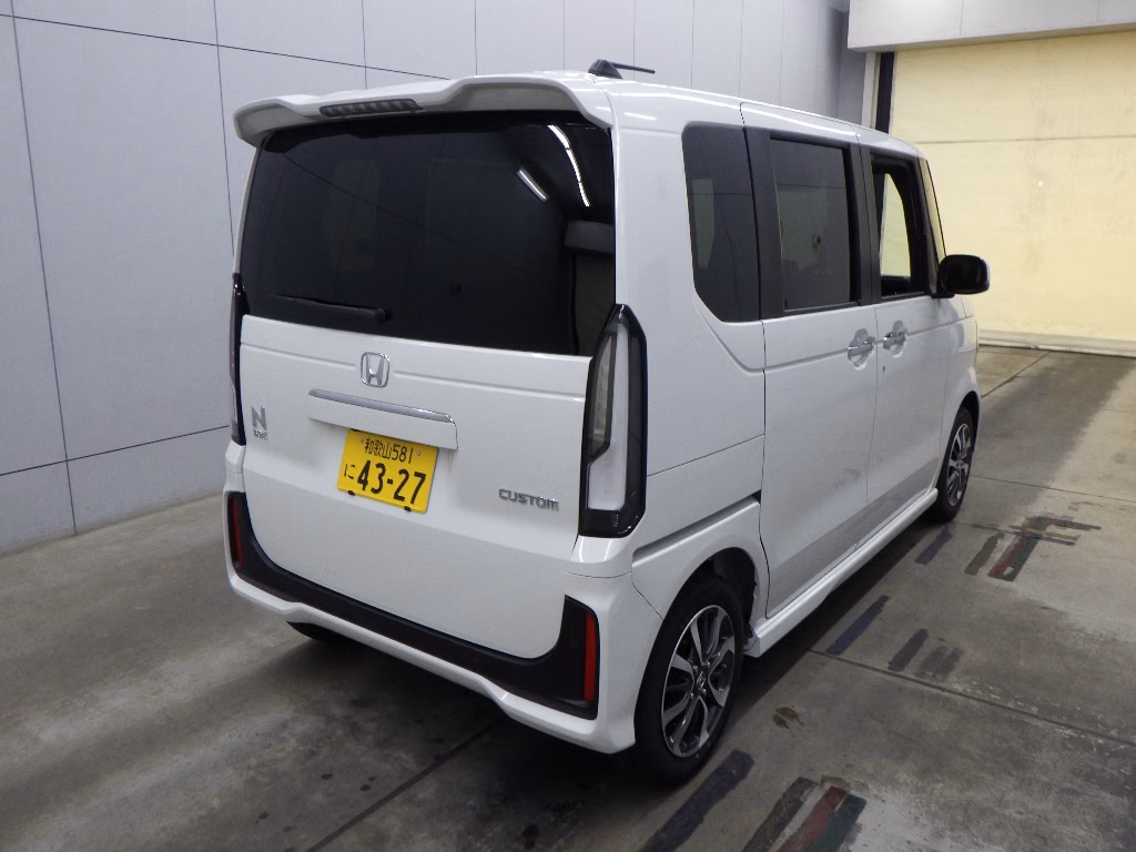 HONDA N-BOX
