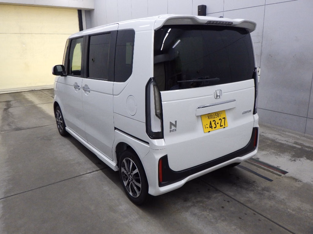 HONDA N-BOX