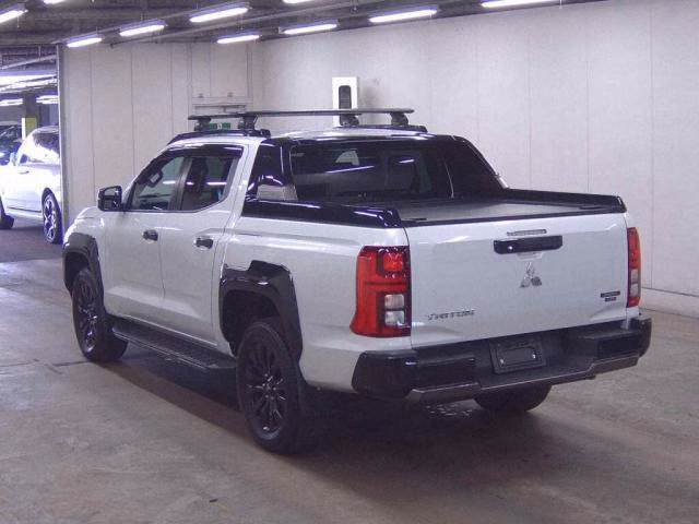 MITSUBISHI TRITON