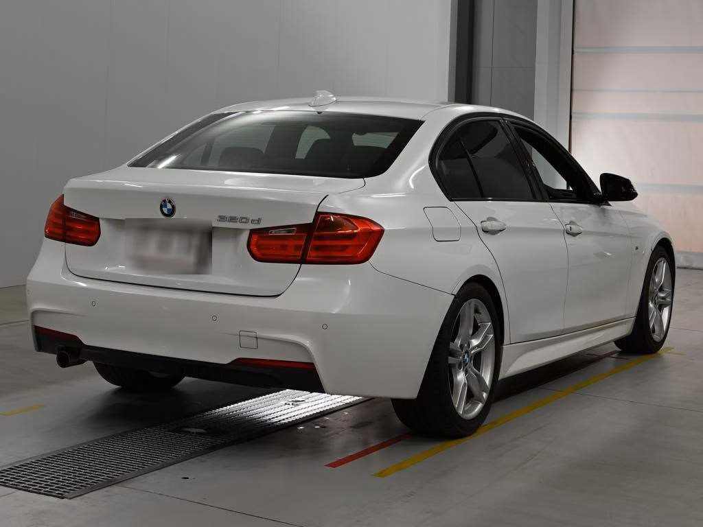 BMW 3-SERIES