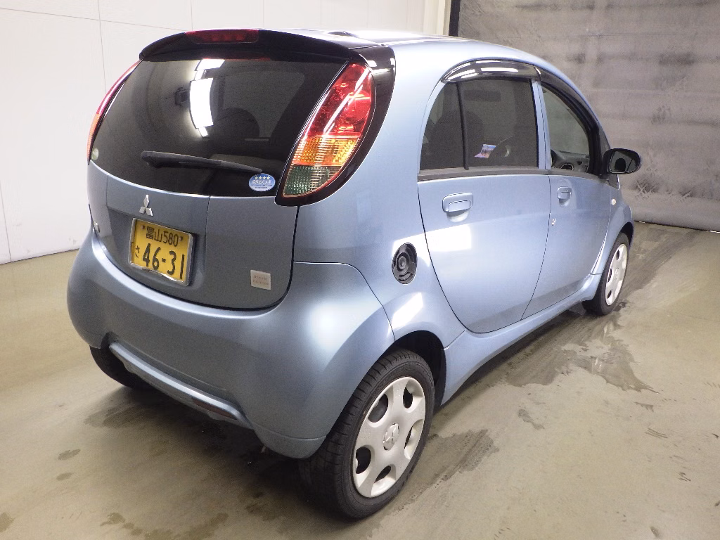 MITSUBISHI I