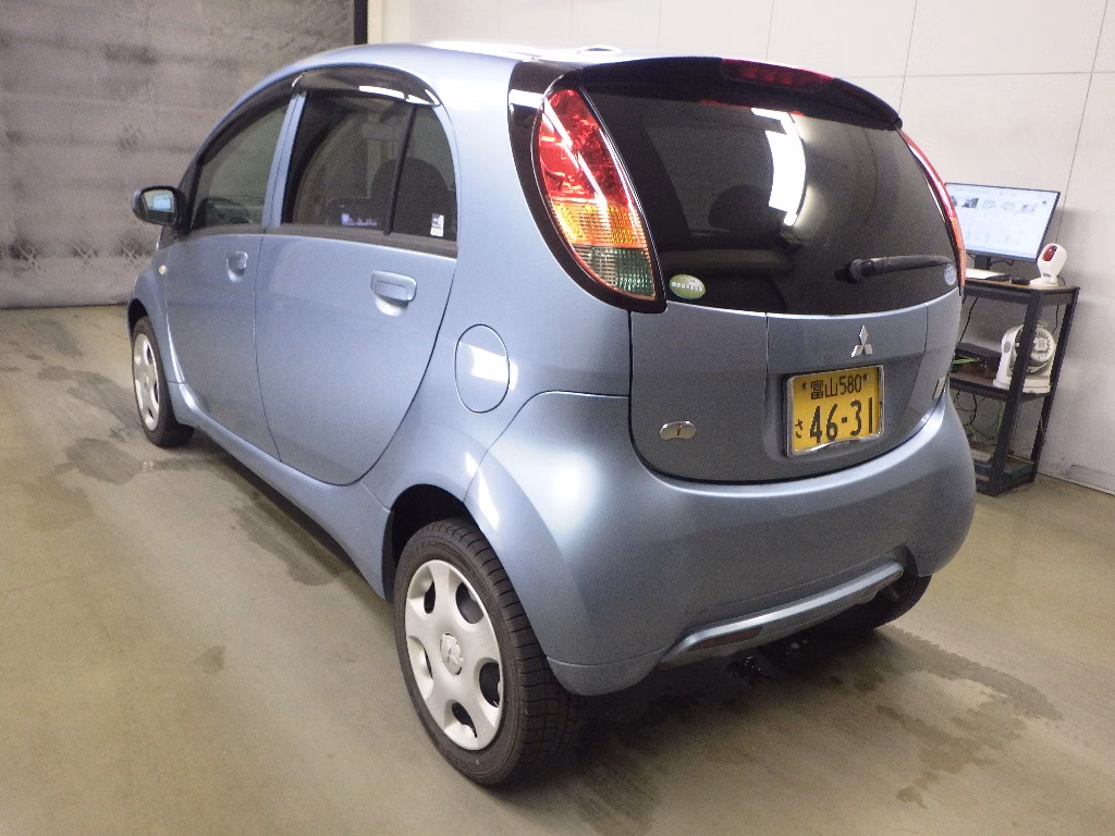MITSUBISHI I