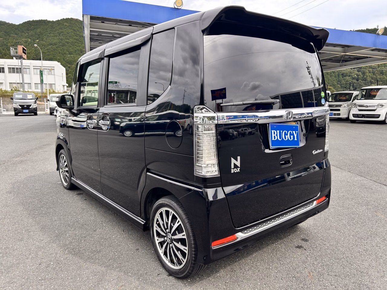 HONDA N-BOX