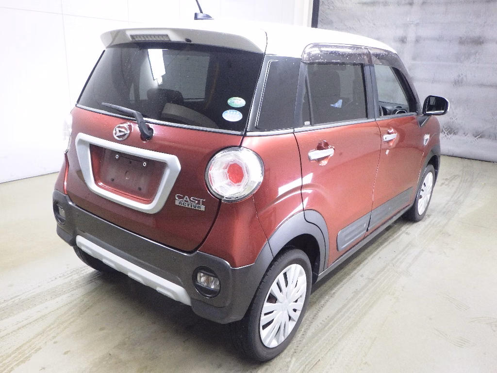 DAIHATSU CAST